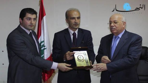  المؤسسة العامة للإسكان تكرّم حيدر ويونس     - لحود: 62 ألف قرض و6612 مليار ليرة في السوق
